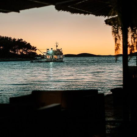 Captain'S Lodge Tribunj  Bagian luar foto