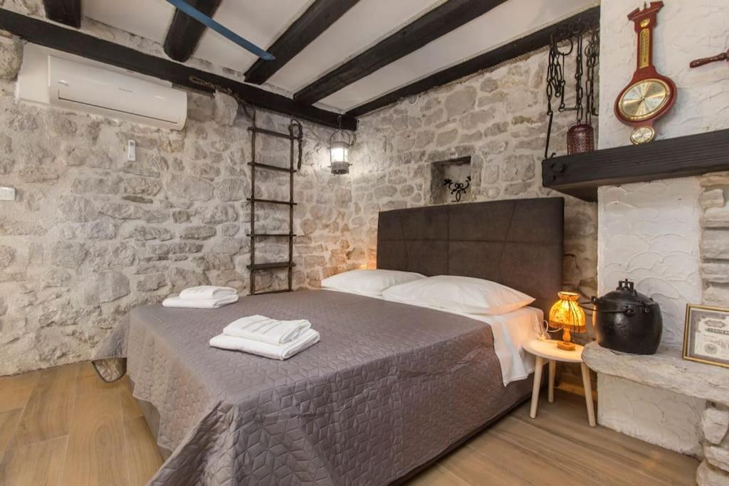 Captain'S Lodge Tribunj  Bagian luar foto