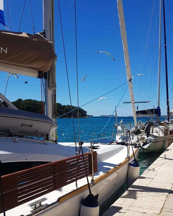 Captain'S Lodge Tribunj  Bagian luar foto